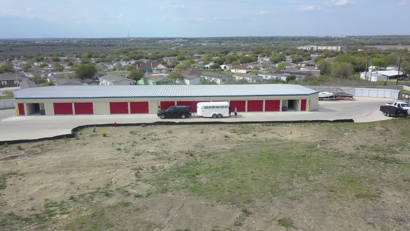From Mess to Clarity: Changing Your Home with Self-Storage